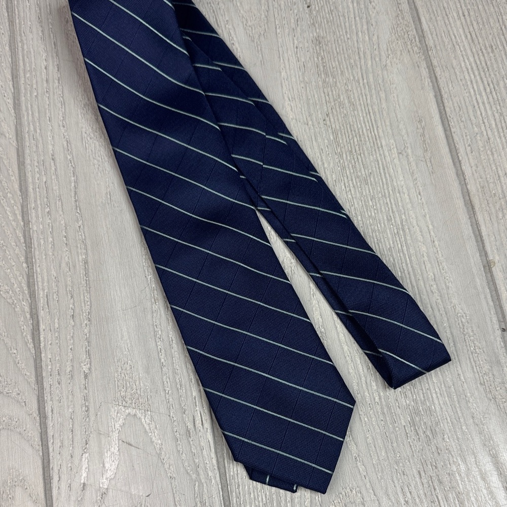 Men’s Michael Kors 100% Silk Tie, navy/light blue